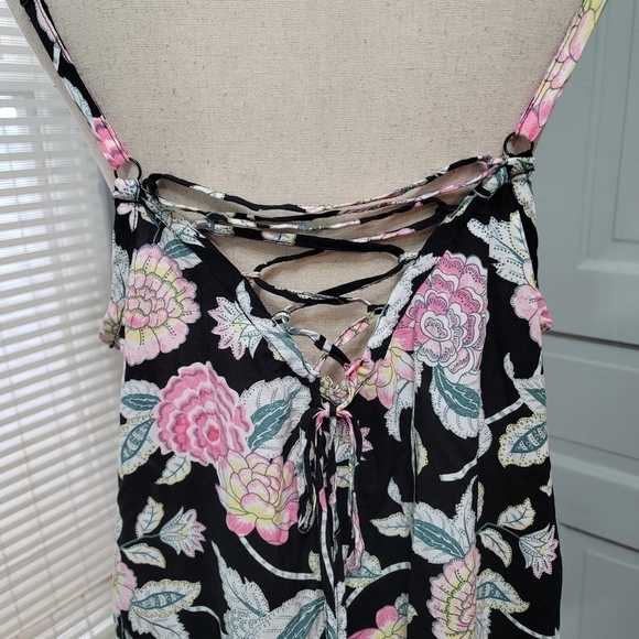 TORRID BLACK FLORAL LACED BACK CHALICE CAMI plus size 1 - Picture 6 of 7
